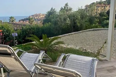 Image de 2 Minutes des plages, climatisé, jardin, wifi, parking, vue mer, relax et beauté