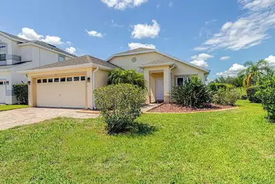 Image de 638 -  Beautiful Villa Highlands Reserve Newly Modernized. 4 Bedrooms with Pool