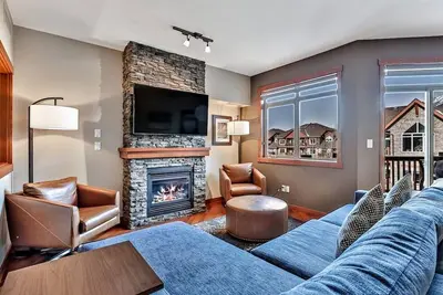 Image de 2br/2Bath Penthouse w Bunk Beds + Pool & Hot Tub