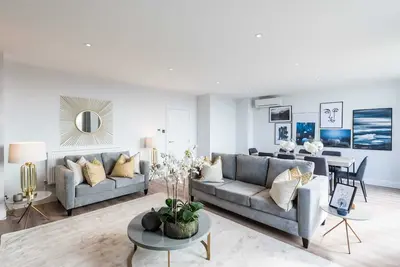 Image de Beautiful 4bd Duplex Apartment nr. Kensignton with Terrace!