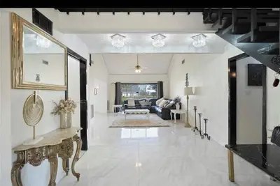 Spacious 5 bedroom house in Port Arthur!