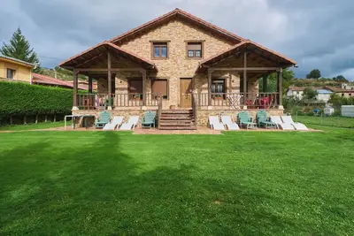 Image de Maison de campagne 'Casa Lara I' avec vue sur le lac, piscine partagée et terrasse privée