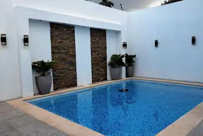 Image de House with a Private Pool, close to the Hilton Princess Hotel and City Mall!