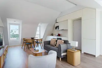 Image de Blueground | Santo António, elevator, washer, a/c