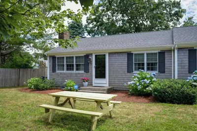 Image de Cozy Coastal Retreat West Dennis