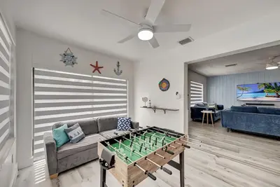 Casa Ocean 3br+2 Den w/ pool, Firepit, & Boat/Rv parking