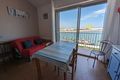 Image de Appartement T2 mezzanine 4/5 pers à 250m de la plage, balcon, vue panoramique