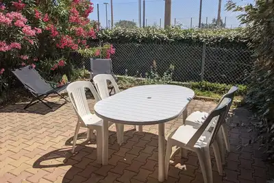 Image de Charmante Maison T2 Mezzanine avec Jardin et Parking, Ă 500m de la Plage - 6 Pers.