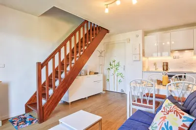 Image de Appartement lumineux avec balcons et stationnement privatif