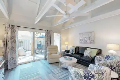 Image de Recently Renovated Coastal Inspired Villa, Short Walk to the Beach!