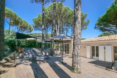 Image de Villa Pinède à150m de la mer aux portes de Saint Tropez