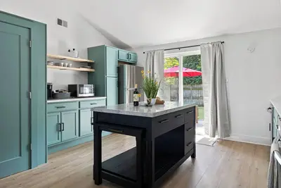 Image de Juniper Presents: The Calista, A Newly Renovated Retreat near Beaches