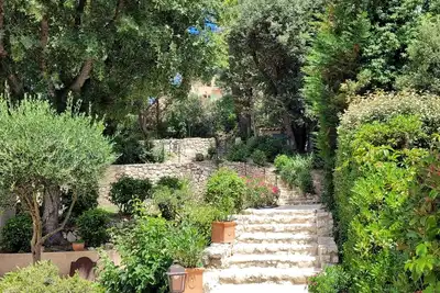 Image de Provence. Maison avec piscine privée, 8 km Aix-en-P. , 8 pers, idéale 2 familles