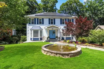 Image de Charming 4-bedroom house in fabulous Duluth!