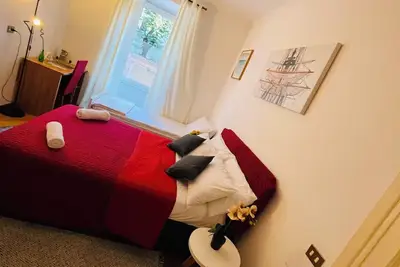 Image de Cozy 2-bedroom apartment in welcoming Roma In centre of city of history