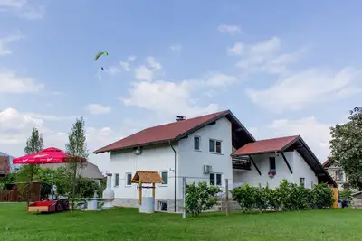 Image de Varpolje Two Bedroom Apt. with Bbq picnic spot