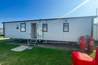 Image de Lovely 6 berth caravan with free Wi-Fi at Broadland Sands ref 20017bs
