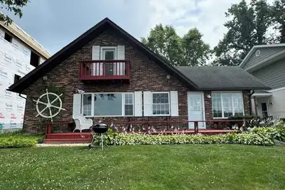 Image de Charming 4-bedroom cottage on fabulous Diamond Lake! Just remodeled! WiFi & Ac