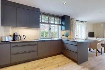 Image de Modern vacation apartment for up to 4 people over two floors with terrace, sauna