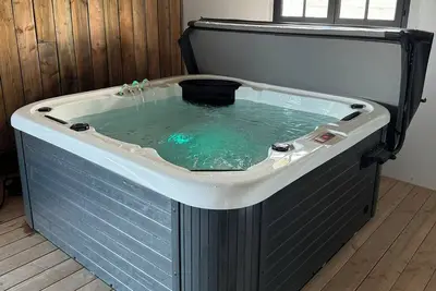 Image de Villa 11 Personnes à 800 m de la mer\navec Piscine intérieure et Jacuzzi