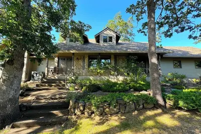 Image de Tranquil Forest Hills House