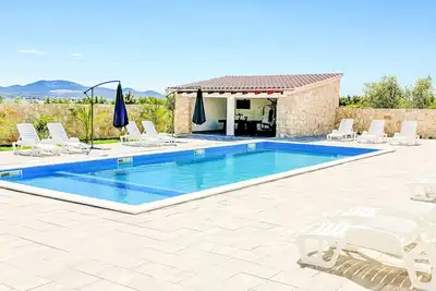 Image de Appartement Zubčić by Interhome