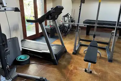 Image de Yellowstone like ranch house retreat 15 minutes from  Calgary city limits!