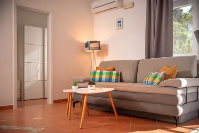 Image de Bright beachfront apartment