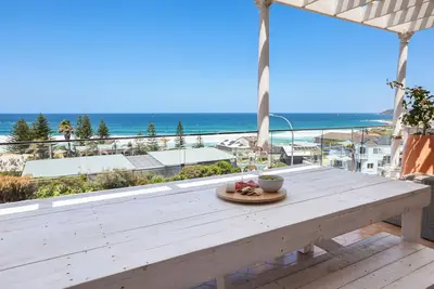 Image de Beachview Curl Curl - the Best views on Sydney’s beautiful Northern Beaches!