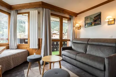 Image de Appartement cosy avec 2 balcons, casier à skis et services inclus, Valmorel