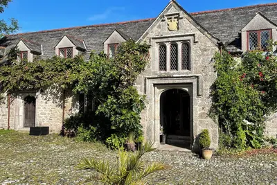 Image de The Old Manor Apartment, pet friendly, with a garden in Par