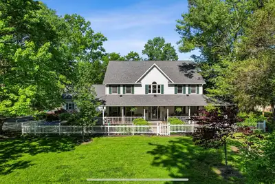 Hoosier Estate - Steps to Iu