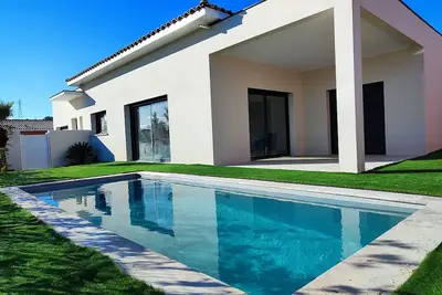 Image de Villa Reva avec piscine, entre terre et mer