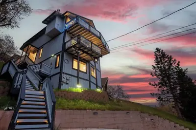 Image de Majestic Escape LakeView, Pet friendly & Hot tub welcoming Crestline