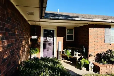 Image de Charming 3-bedroom house with Ac and WiFi in a quiet neighborhood.