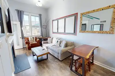 Image de Modern 1br in Allegheny - great for couples! by RedAwning