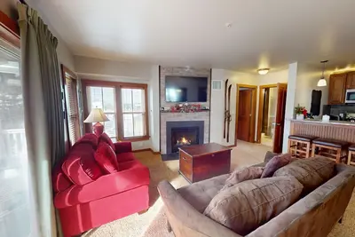 Image de Stately 2br+ in Allegheny has room for 8! by RedAwning