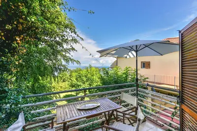 Appartement 'Sapore Di Mare' avec vue sur la mer, terrasse privée et climatisation