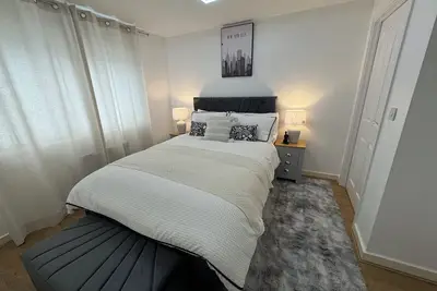 Image de New Modern Townhouse Holiday Home * Free Parking- Near Ethiad and Co op Live