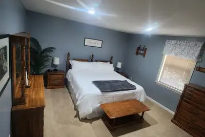 Image de 1-bedroom house with coutry side appeal, 10 min from town with Ac/heat, WiFi