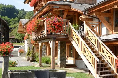 Image de Appartement 'Appartement Morillon Chambre 504' avec vue sur les montagnes, piscine partagée et Wi-Fi