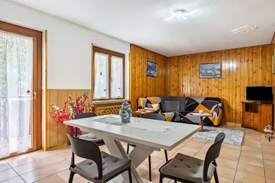 Image de Appartement 'Appartamento Vioz' avec vue sur la montagne et balcon