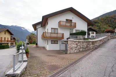 Image de Appartement \"Casa Hueller\" avec vue sur les montagnes, terrasse privée et Wi-Fi