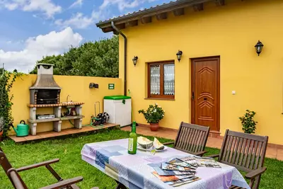 Image de Maison de campagne 'Apartamento Rosa' avec jardin partagé