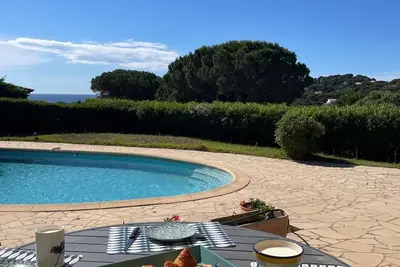 Image de La Villa du Rigaou - Grande Villa climatisée avec vue mer et Piscine