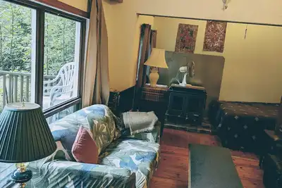 Image de Sunny Lakefront 2 Bdrm Cabin by Huntsville