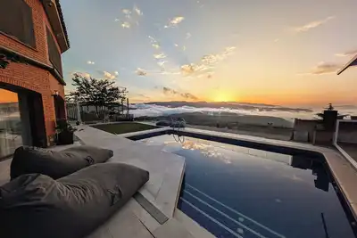 Image de AranEtxea. An apartment with spectacular views.