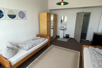 Image de Inexpensive, clean, safe! Accommodation for craftsmen and fitters