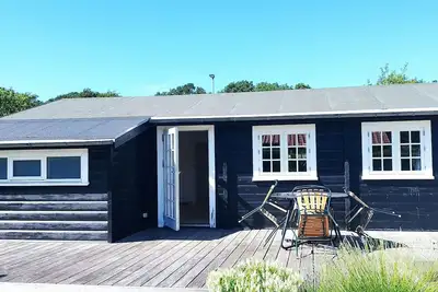 Image de 47 m2 lovely summer house for 4 people close to the beach and the city centre