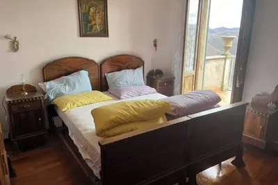 Image de Vacation home for relaxation with panoramic views or even hiking, nature and cooking.